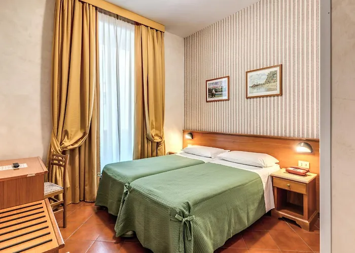 Hotel Corona Otel