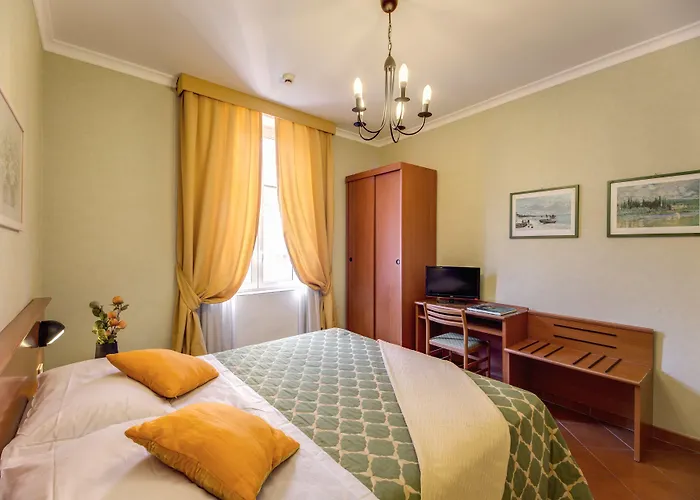 Hotel Corona Otel 3*